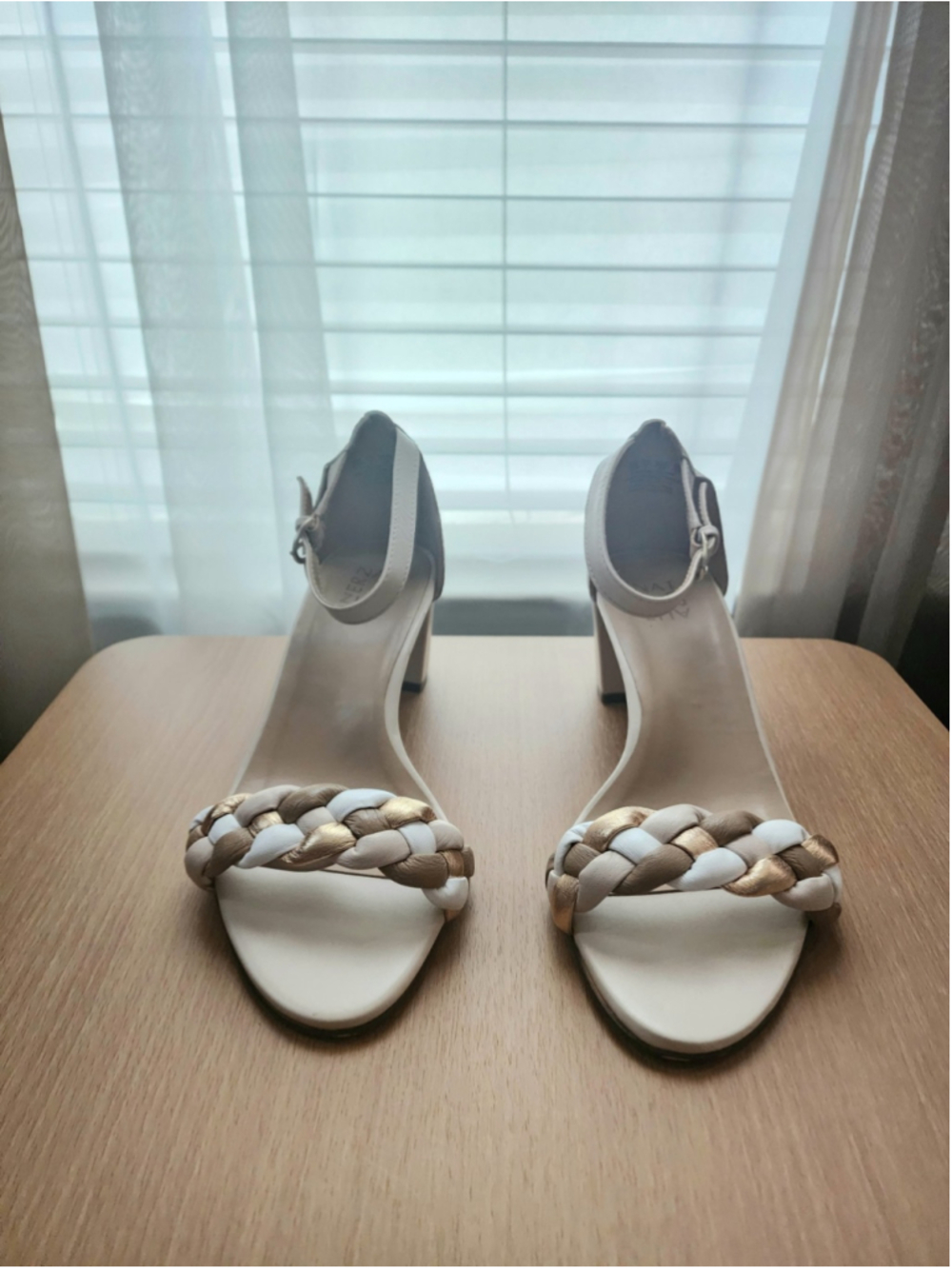 Naturalizer LEATHER Braided Strappy Block Heel Sandals 10 WIDE Beige White Gold - Picture 7 of 15